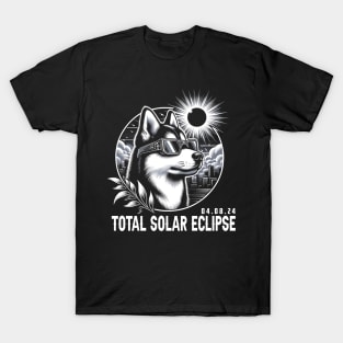 Solar Eclipse Siberian Huskies: Chic Tee with Majestic Northern Breeds T-Shirt